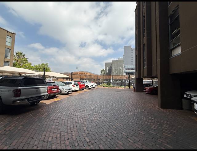 193M² OFFICE TO LET IN ROSEBANK
